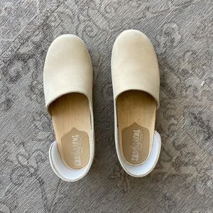 Cream Sandgrens Bret Low Clogs